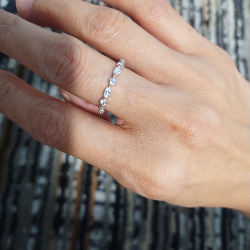 Diamond Ring - Picture 3 of 10
